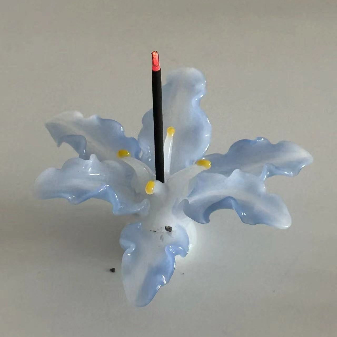 Glass Lily Incense Holder – Sculptural Modern Home Decor