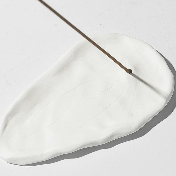 Leaf-Shaped Ceramic Incense Holder | Zen Portable Ash Catcher