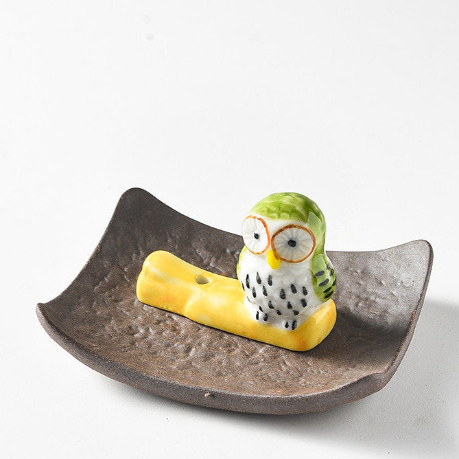 Ensemble porte-encens hibou en céramique : figurine peinte à la main et cendrier à carreau