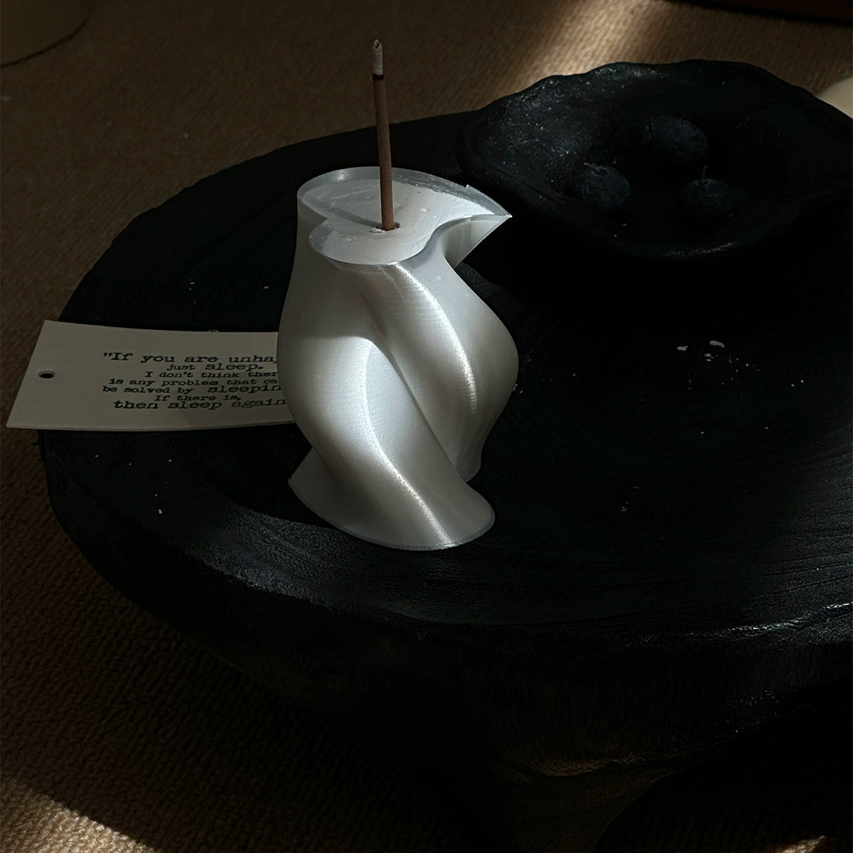 3D Sculpted Incense Holder – Modern Minimalist Stone-Resin Burner