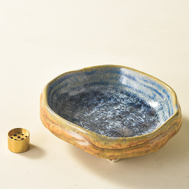 Bol brûle-encens en céramique artisanale Wabi-Sabi avec support en laiton, récupérateur de cendres minimaliste pour la méditation et la pleine conscience