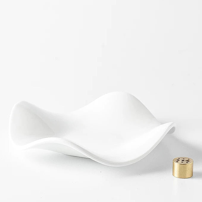 Coupelle à Encens Minimaliste en Céramique Ondulée avec Insert en Laiton à 9 Trous