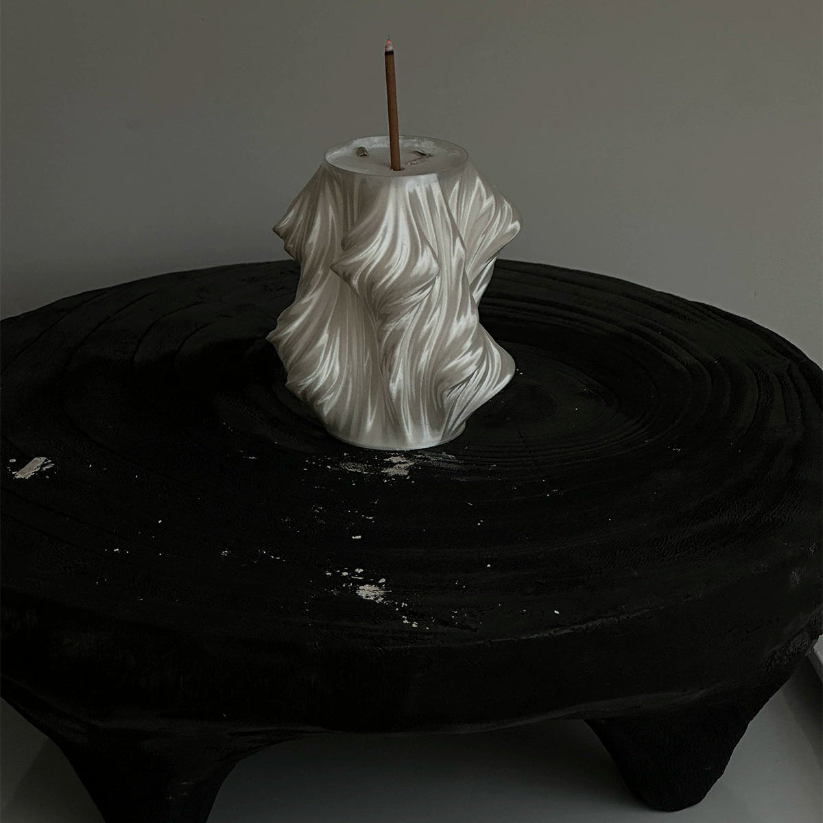 3D Sculpted Incense Holder – Modern Minimalist Stone-Resin Burner